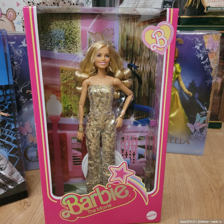 Barbie the movie в золотом комбинезоне (фото 2)