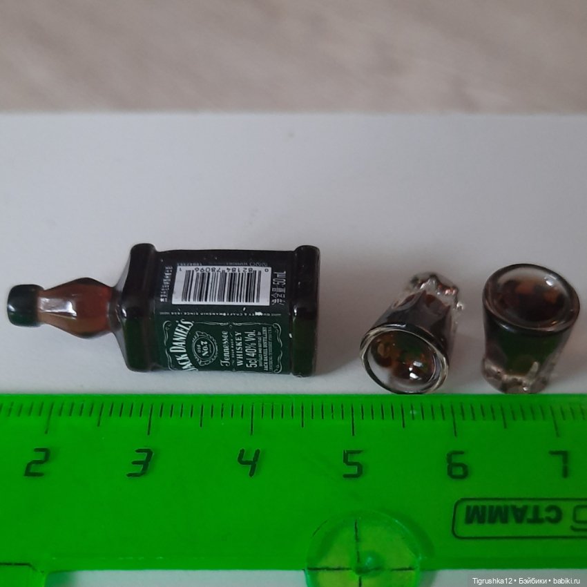 Виски со стаканчиками — Миниатюра для кукол (фото 4)