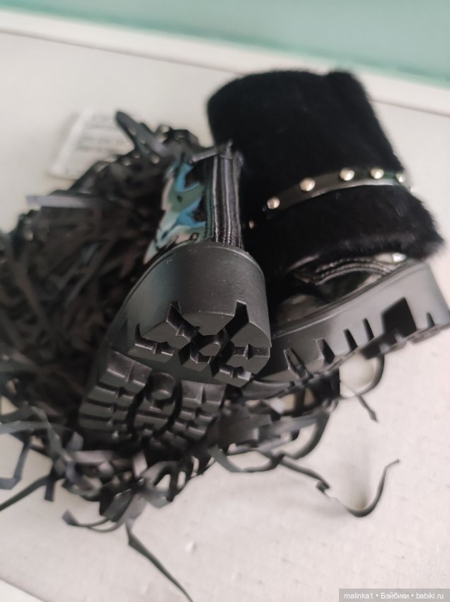 Крутейшие ботинки на кукол 1/4, Ruby Red, Paola Reina (фото 3)