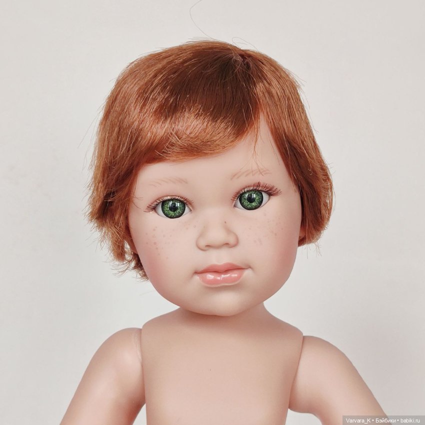 Llorens, большая артикуляционная кукла-мальчик в кедах, рыжие волосы, 42 см