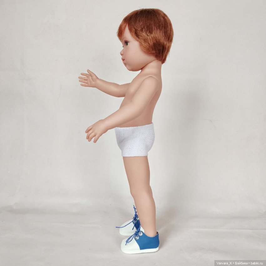 Llorens, большая артикуляционная кукла-мальчик в кедах, рыжие волосы, 42 см (фото 8)