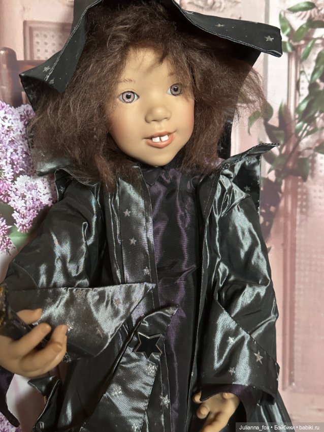 Волшебный Теодор от Annette Himstedt в магическом аутфите