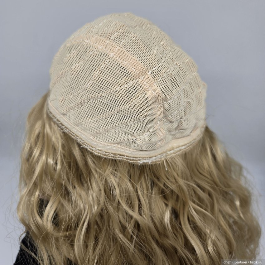 Парик для кукол, волосы волнистые, цв.светло русый (24), обхват головы 36 см П-90 (фото 4)