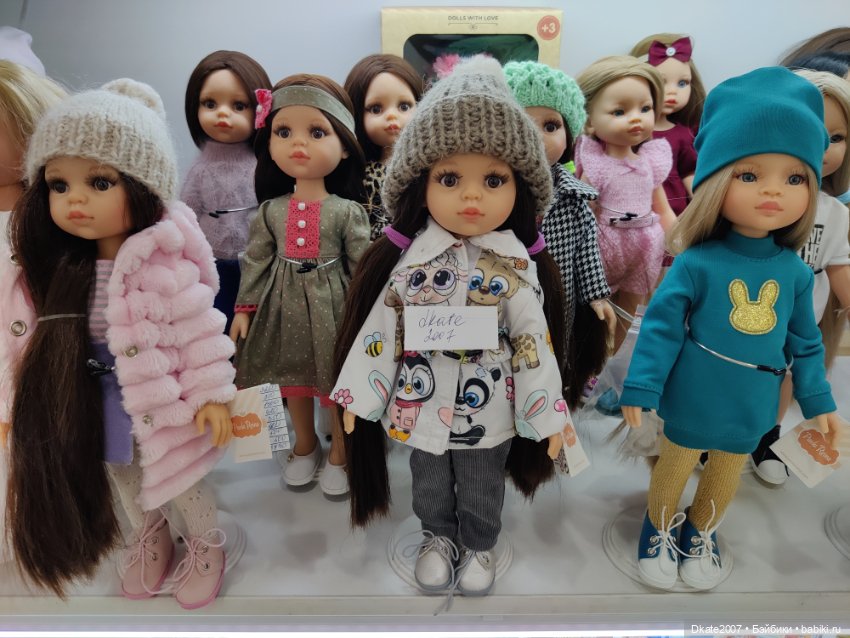 Продается одежда и обувь для Paola Reina Berjuan Vidal Rojas