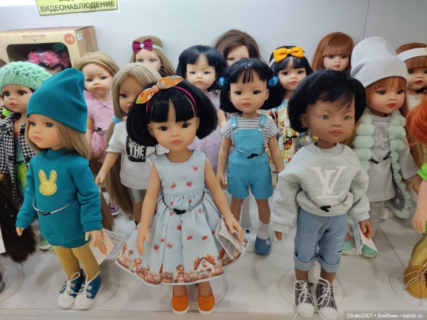 Продается одежда и обувь для Paola Reina Berjuan Vidal Rojas (фото 2)