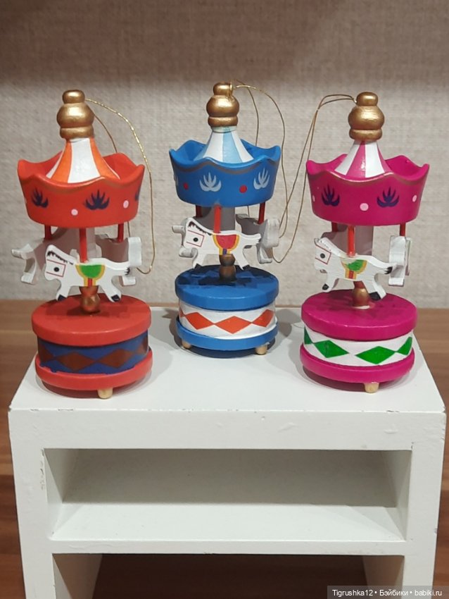 Карусель в кукольный домик