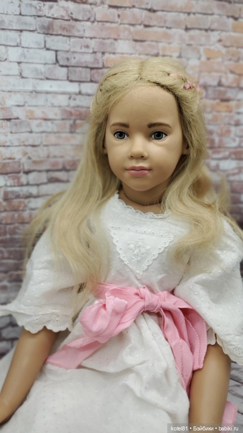 Sigikid виниловая коллекционная кукла (фото 4)