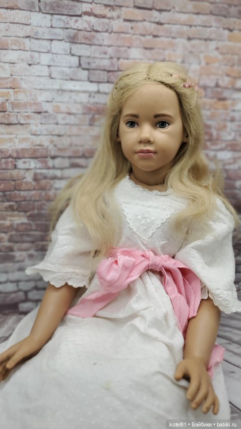 Sigikid виниловая коллекционная кукла (фото 3)