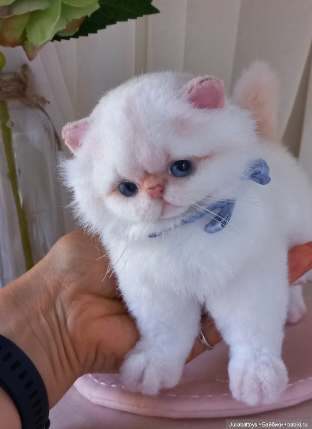 Плюшевая игрушка котенок Белый котенок Cassandra (фото 9)