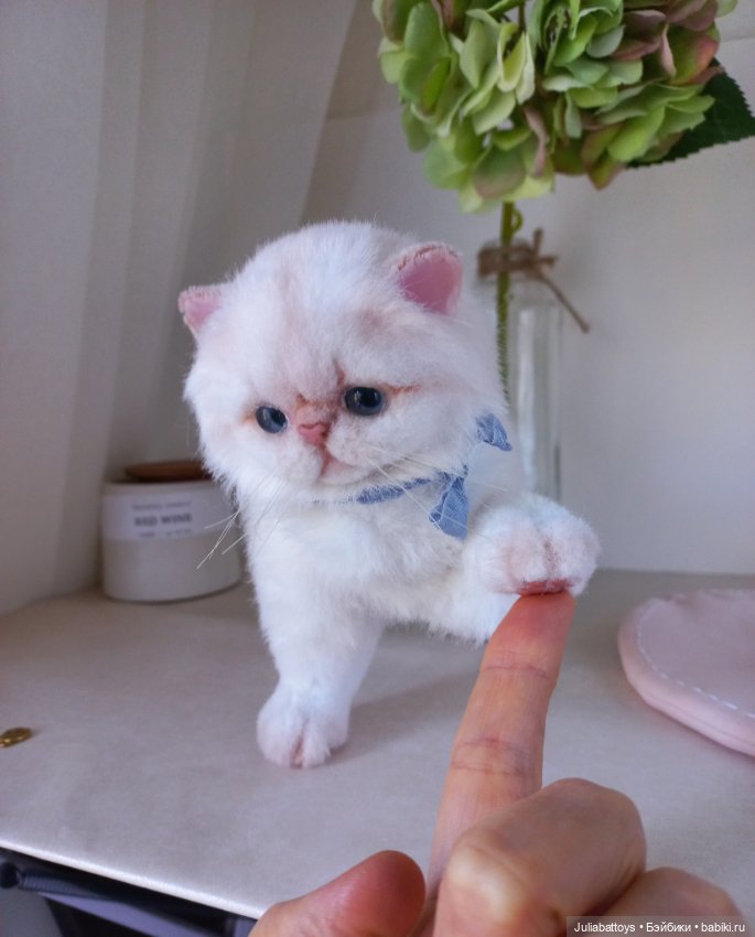Плюшевая игрушка котенок Белый котенок Cassandra