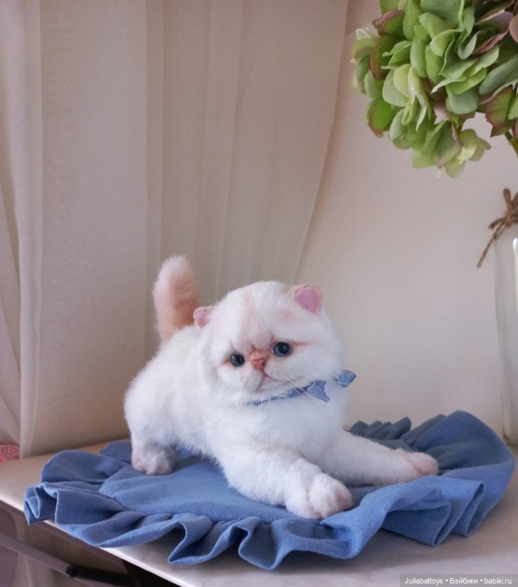 Плюшевая игрушка котенок Белый котенок Cassandra