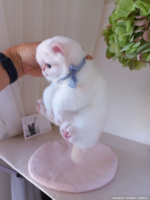 Плюшевая игрушка котенок Белый котенок Cassandra (фото 6)