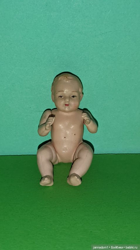 Довоенный целлулоидный пупсик Minerva, высота 7 см