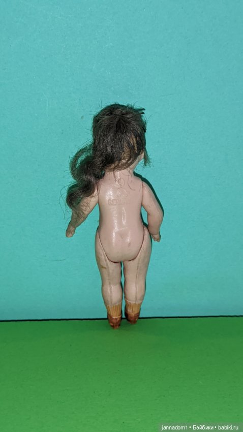 Кареглазая целлулоидная куколка Minerva, высота 9 см (фото 3)