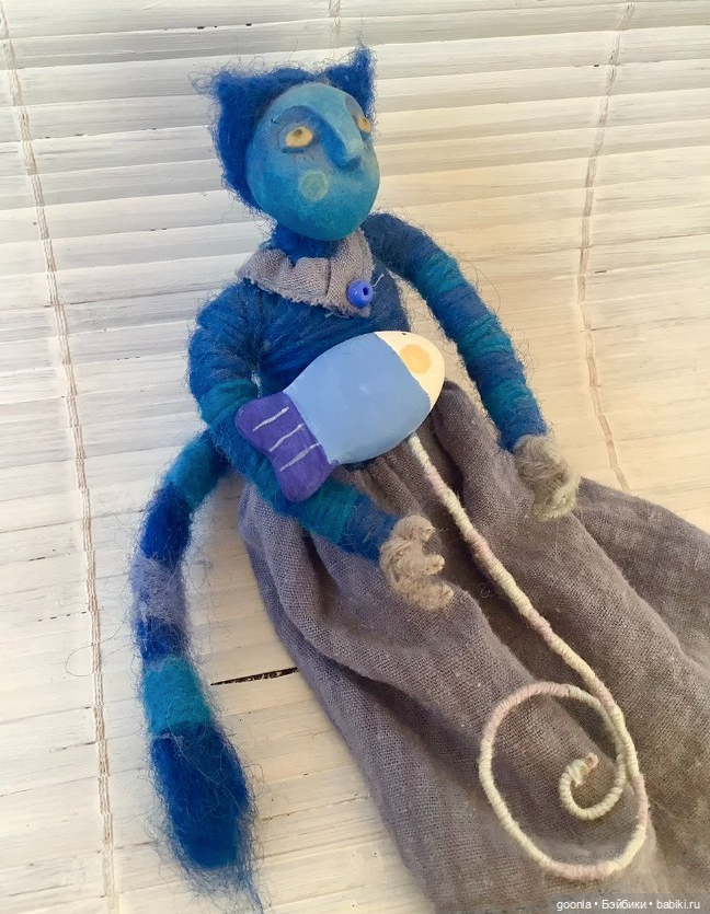 Синяя кошка с синей рыбой (фото 8)