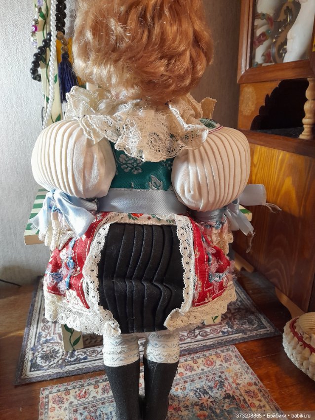 Кукла в национальном костюме (фото 4)