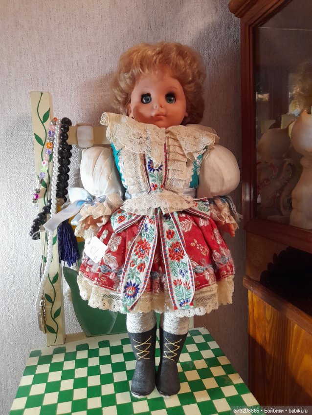 Кукла в национальном костюме (фото 2)