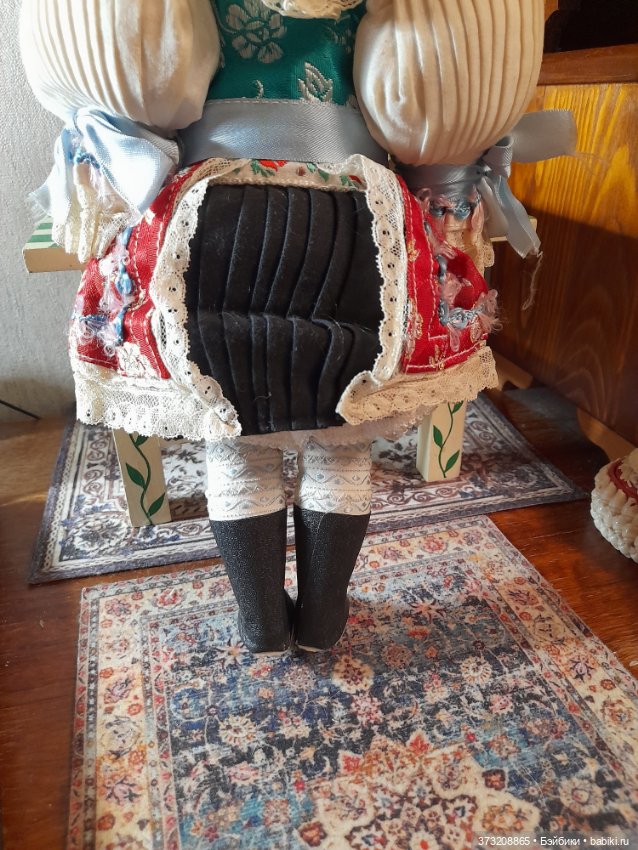 Кукла в национальном костюме (фото 5)