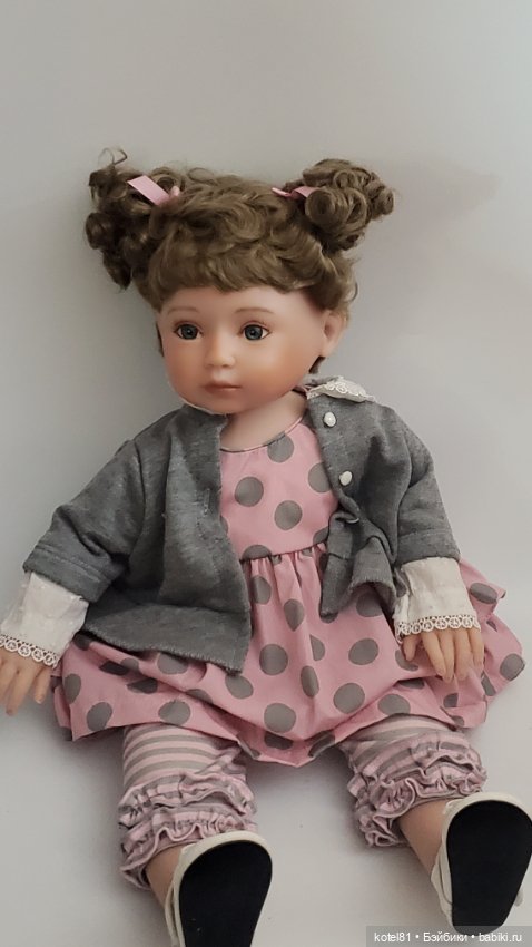 Виниловая коллекционная кукла от Ashton Drake Mayra (фото 2)