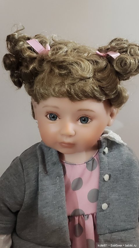 Виниловая коллекционная кукла от Ashton Drake Mayra (фото 3)