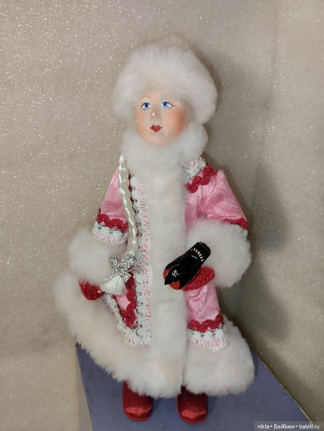Снегурочка со снегирем — Игровые куклы