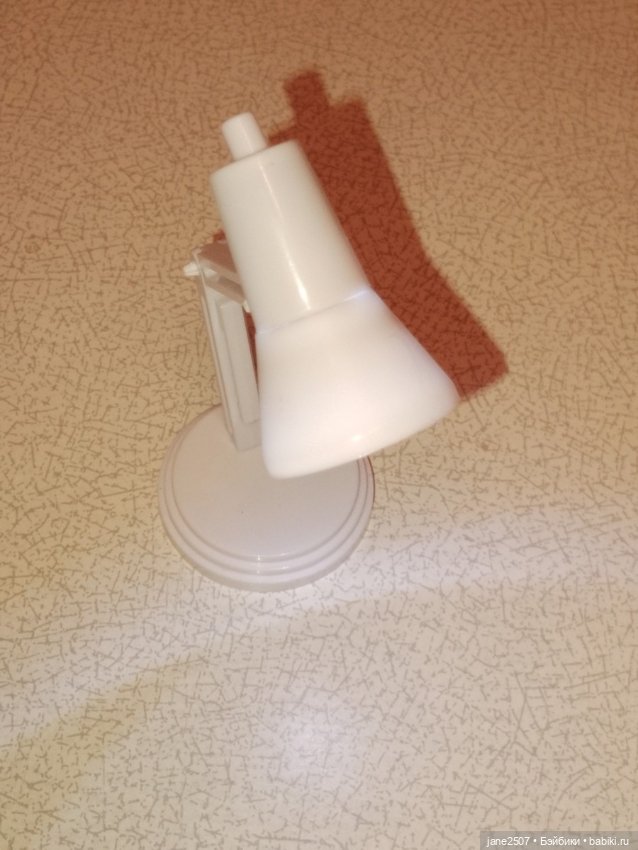 Белая настольная лампа для кукол 1/6 (Барби, Integrity) с настоящим светом (фото 3)