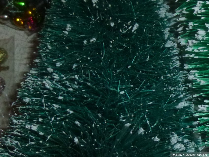 Новогодний набор миниатюры для кукольного дома - елки, украшения (лампочки, шарики), подарки (фото 5)