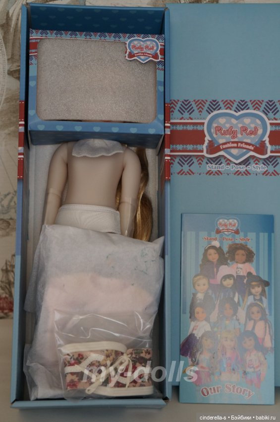 Сара#3 джинсовая серия Ruby Red Fashion Friends