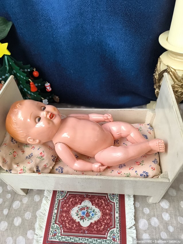 Винтажная кроватка для кукол (фото 5)