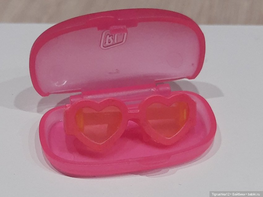 Очки в футляре — Аксессуары для кукол (фото 2)