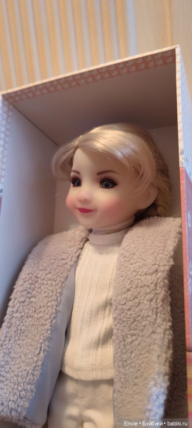 Эйра Руби Ред европейский выпуск 150 штук Ruby Red Fashion Freinds (фото 5)