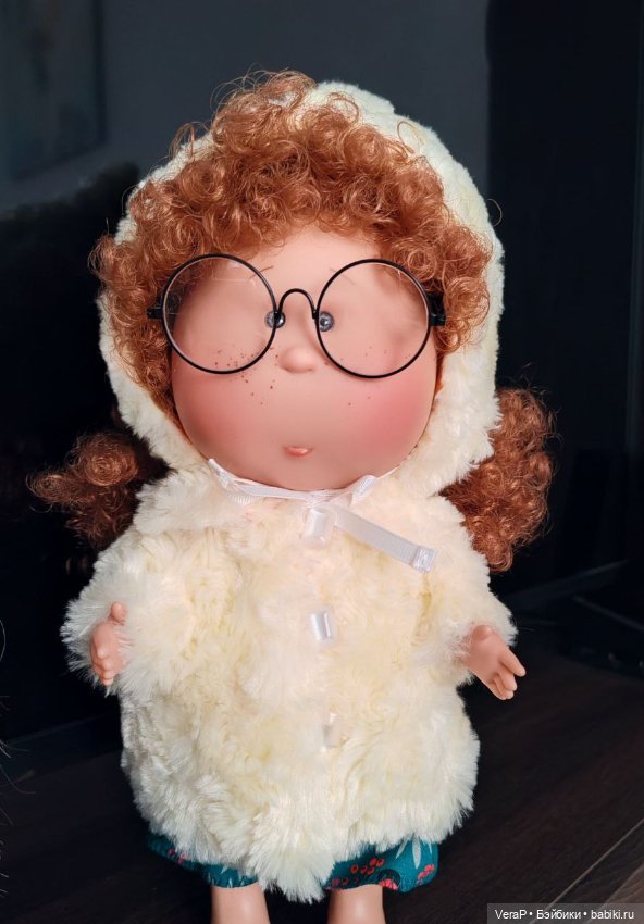 Зимняя шубка для Мии 30 см Nines'd Onil