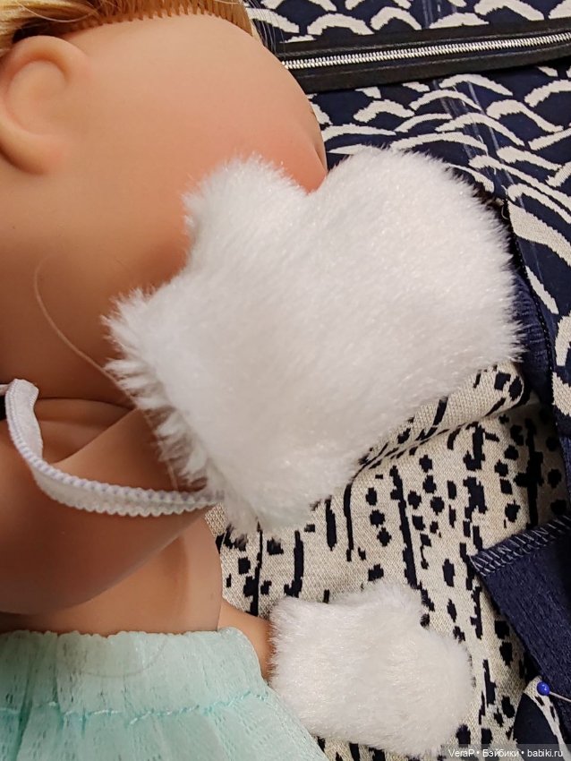 Зимняя шубка для Мии 30 см Nines'd Onil (фото 3)
