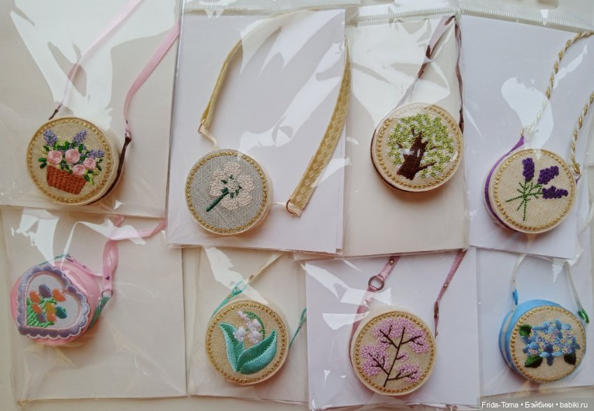 Сумочка для барби кукольная сумка вышитая растительный узор цветы деревья Момоко Поппи ФР ИТ Дисней (фото 3)