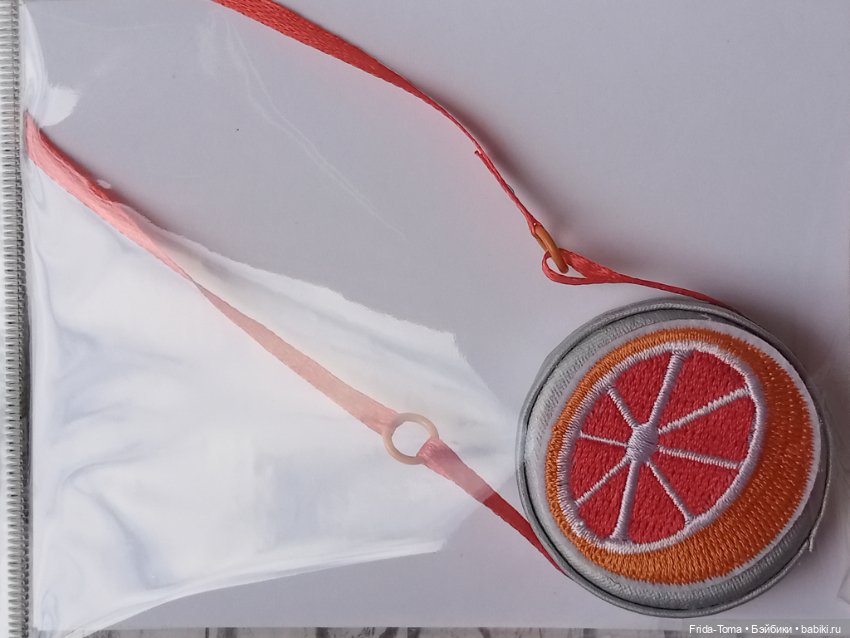 Сумочка для барби кукольная сумка вышитая лапки рыбки апельсин Момоко Поппи ФР ИТ Дисней (фото 10)