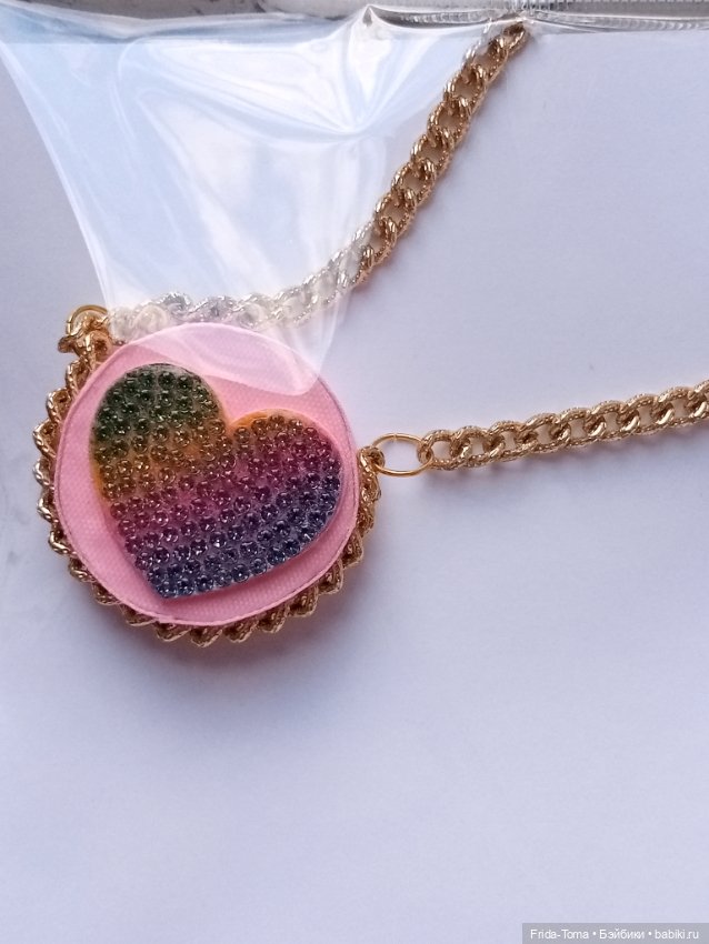 Сумочка барби кукольная сумка вышитая цветочки стразы сердечки Момоко Поппи ФР ИТ Дисней (фото 6)