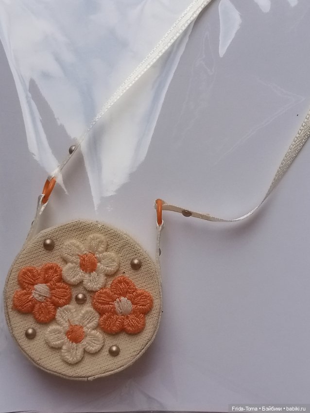 Сумочка барби кукольная сумка вышитая цветочки стразы сердечки Момоко Поппи ФР ИТ Дисней (фото 8)