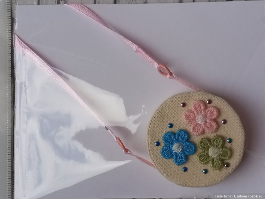 Сумочка барби кукольная сумка вышитая цветочки стразы сердечки Момоко Поппи ФР ИТ Дисней (фото 9)