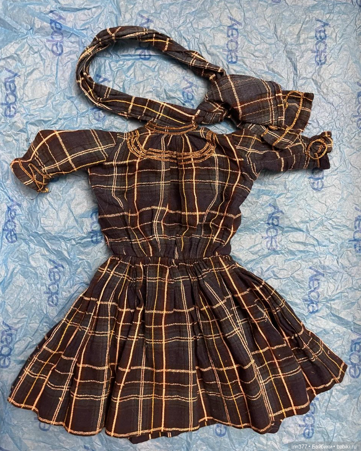Платье для антикварной куклы