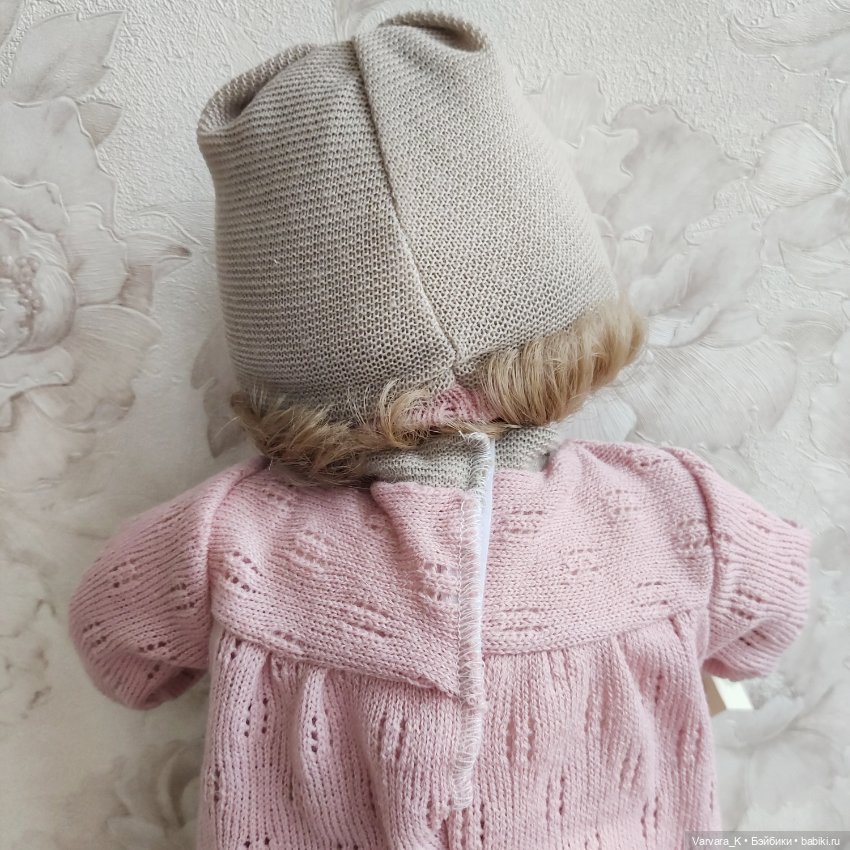 Carmen Gonzalez NILO, мягконабивная кукла НИЛО в пудровом платье, 48 см (фото 3)