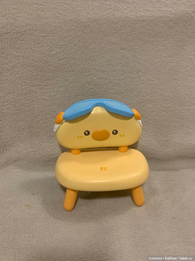 Яркий жёлтый диванчик для кукол обитсу11 (фото 3)