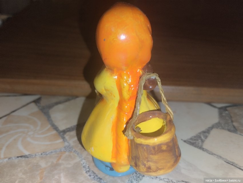 Керамическая фигурка Девочка с коромыслом (фото 6)