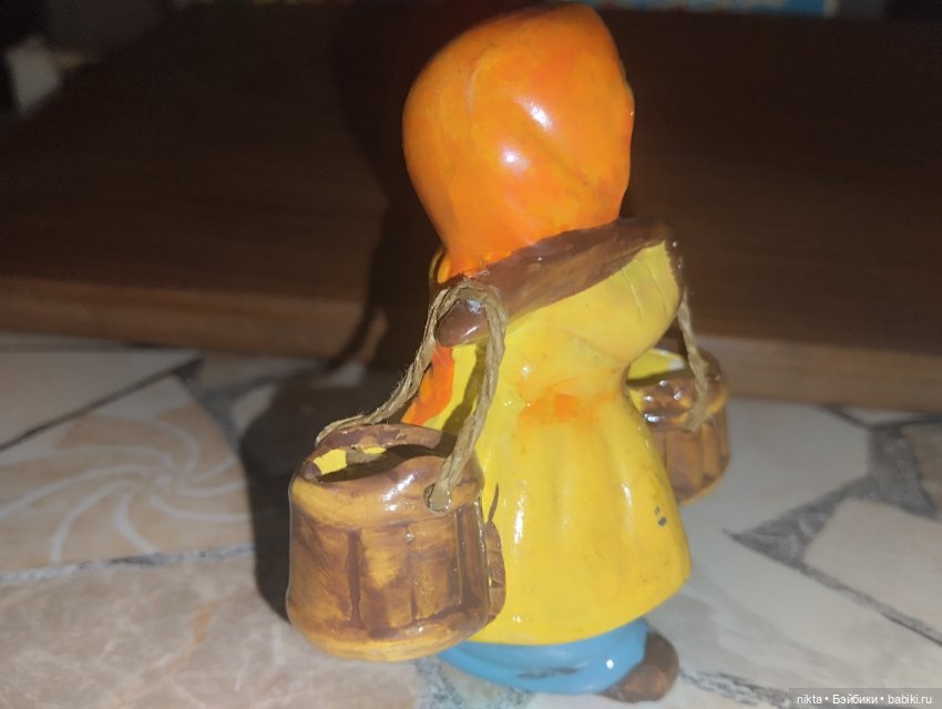 Керамическая фигурка Девочка с коромыслом (фото 7)