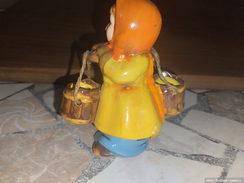 Керамическая фигурка Девочка с коромыслом (фото 5)