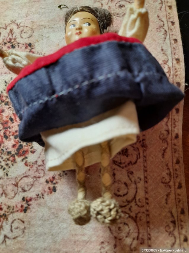 Крестьянские девочки — Антикварные игрушки (фото 8)