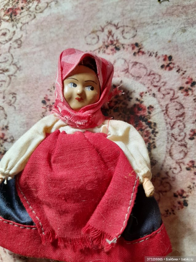 Крестьянские девочки — Антикварные игрушки