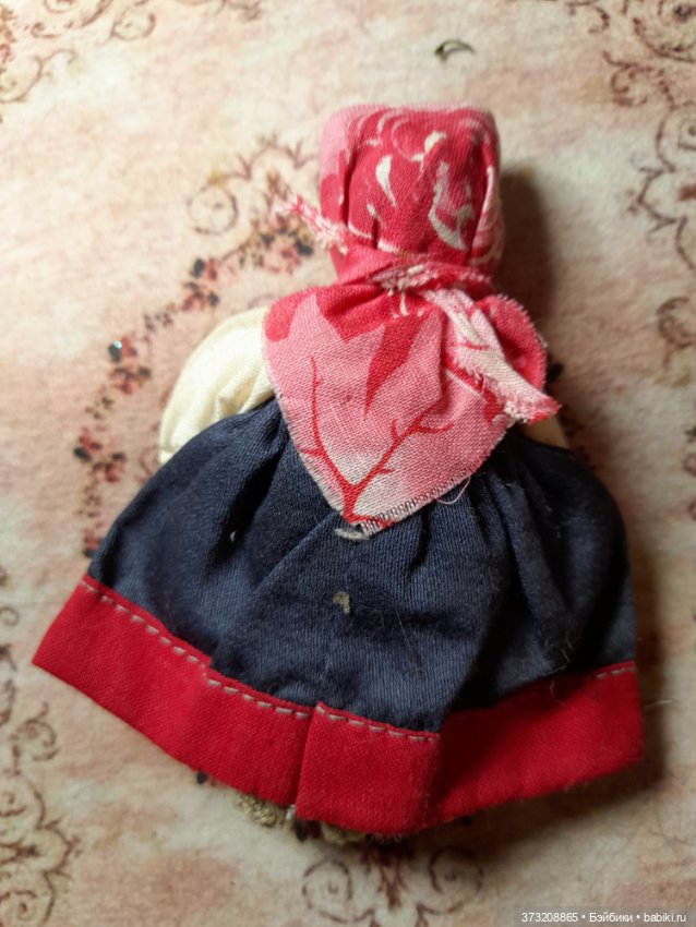 Крестьянские девочки — Антикварные игрушки (фото 7)