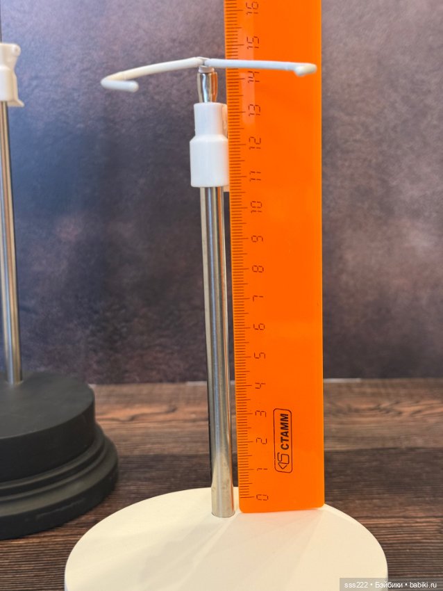 Красивые стенды подставки для кукол от Anastasia fashion doll (фото 6)