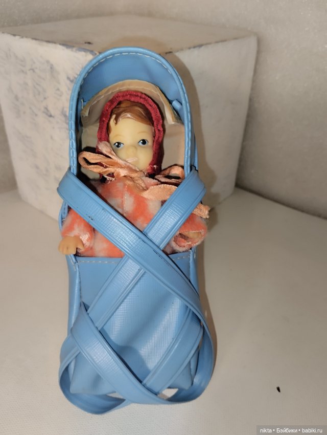 Кукла, пупс ARI в переноске