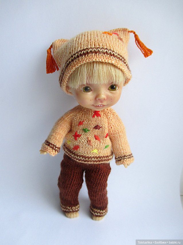 Двухцветный костюм Листики